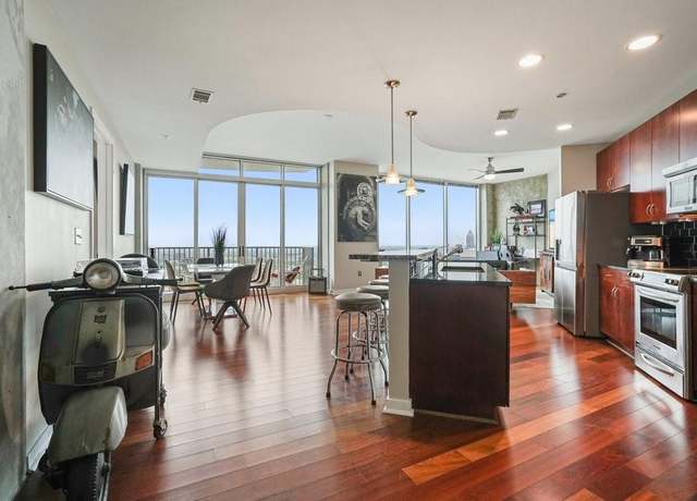 Property at 400 W Peachtree St NW #3801, Atlanta, GA 30308, 2 beds, 2 baths