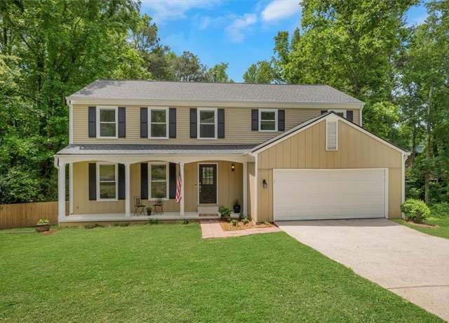 Property at 1380 Heritage Glen Dr, Marietta, GA 30068, 4 beds, 2.5 baths