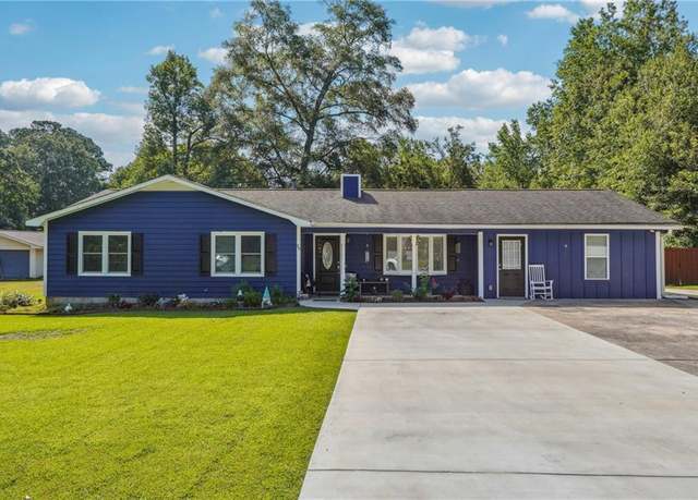 Property at 29 Williamsburg Dr NW, Rome, GA 30165, 4 beds, 3 baths