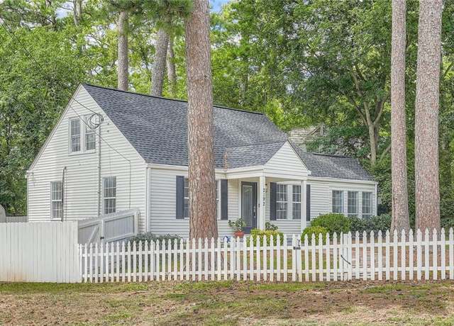 Property at 2192 Lenox Rd NE, Atlanta, GA 30324, 3 beds, 2 baths