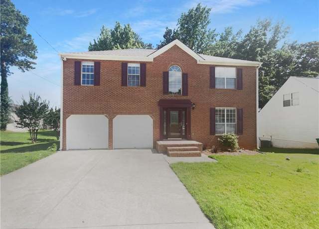 Property at 1043 Carriage Trace Cir, Stone Mountain, GA 30087, 5 beds, 3.5 baths