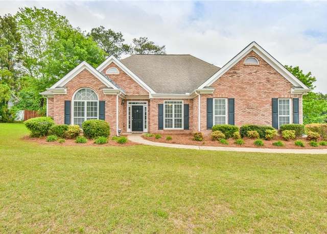Property at 1719 Kings Cross Ct, Hoschton, GA 30548, 4 beds, 2 baths