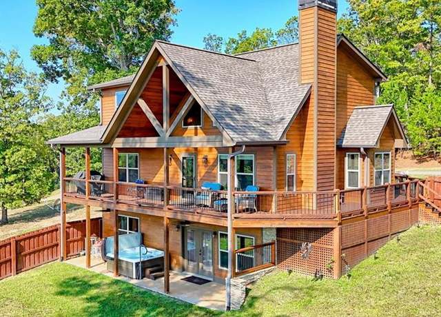 Property at 620 Clay Dr, Blairsville, GA 30512, 3 beds, 3.5 baths