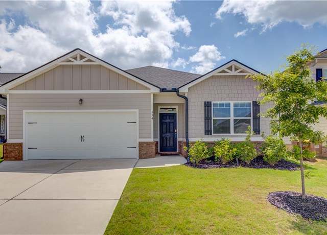 Property at 334 Pepin Ct, Hoschton, GA 30548, 4 beds, 2 baths