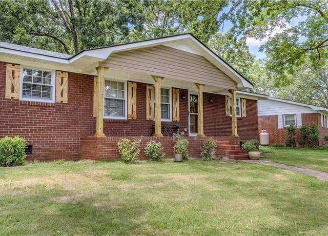 Property at 106 Kenwood Dr, Rome, AL 36016, 4 beds, 2 baths