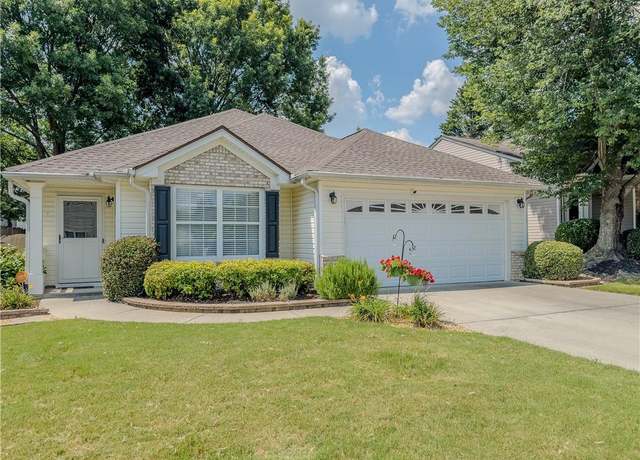 Property at 2374 Laurelfield Dr, Grayson, GA 30017, 3 beds, 2 baths