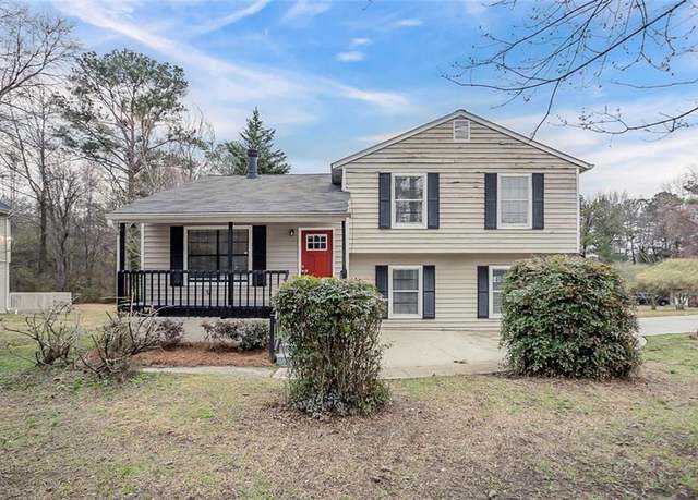 Property at 3045 Flat Shoals Rd, Atlanta, GA 30349, 2 beds, 2 baths