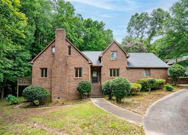 Property at 9055 Green Valley Ct, Douglasville, GA 30134, 4 beds, 3.5 baths