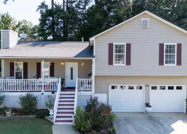 Property at 302 Ivy Brook Dr, Dallas, GA 30157, 3 beds, 2 baths