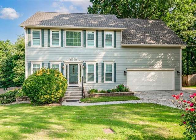 Property at 740 Paris Dr, Lawrenceville, GA 30043, 4 beds, 2.5 baths