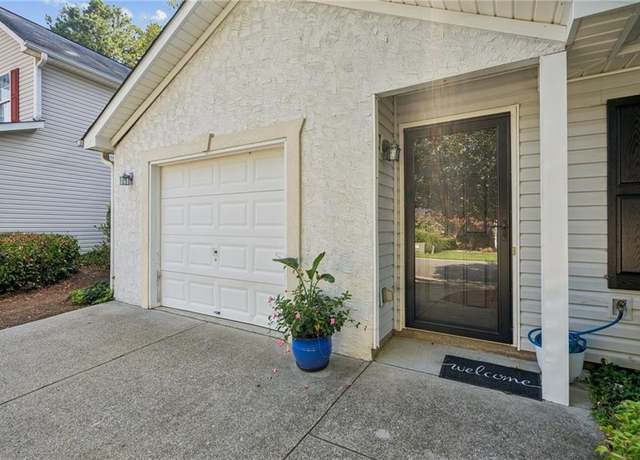 Property at 208 Park Pl, Woodstock, GA 30189, 2 beds, 2 baths