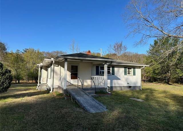 Property at 2950 Pine Grove Dr, Powder Springs, GA 30127, 3 beds, 1 bath