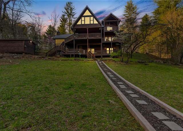Property at 125 Fightingtown Overlook, Blue Ridge, GA 30513, 5 beds, 3.5 baths