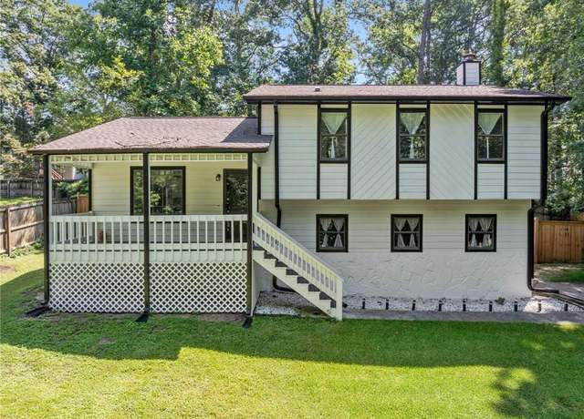 Property at 1637 Deer Run Rd, Lawrenceville, GA 30043, 3 beds, 2 baths