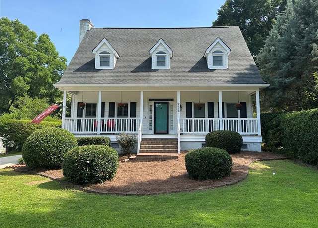 Property at 520 E 8th St SE, Rome, GA 30161, 4 beds, 2 baths
