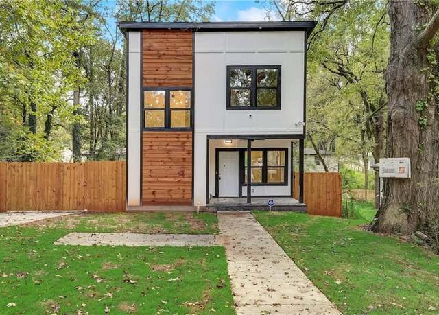 Property at 1930 Pinedale Dr NW, Atlanta, GA 30314, 3 beds, 2.5 baths