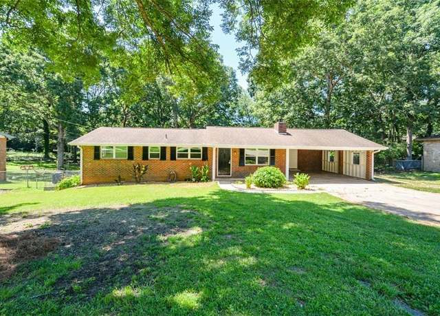 Property at 5875 N Bear Dr, Douglasville, GA 30135, 3 beds, 1.5 baths