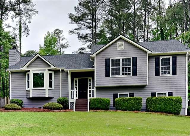 Property at 64 Little John Way, Douglasville, GA 30134, 3 beds, 2 baths