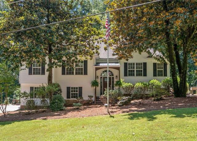Property at 390 Haynes Rd, Canton, GA 30114, 3 beds, 2 baths