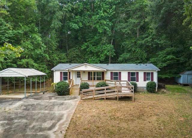 Property at 142 Water Oak Dell Dr, Lavonia, GA 30553, 3 beds, 2 baths