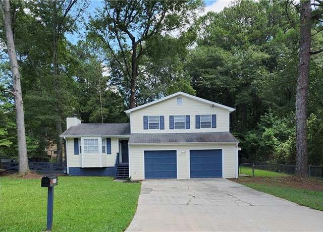 Property at 6868 Cedar Hill Ct, Riverdale, GA 30296, 3 beds, 2 baths