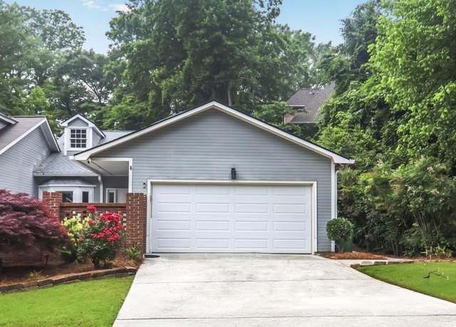 Property at 2983 Crosswycke Forest Dr, Brookhaven, GA 30319, 2 beds, 2.5 baths
