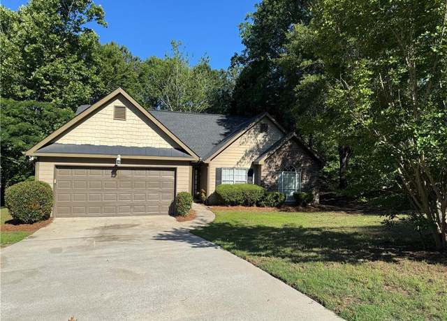 Property at 1280 Waterwood Dr, Loganville, GA 30052, 3 beds, 2 baths