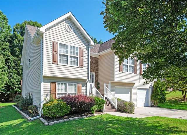 Property at 535 Aristocrat Dr, Loganville, GA 30052, 4 beds, 2 baths