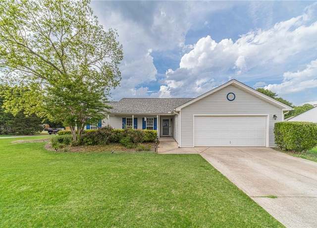 Property at 463 Rebekah Dr, Bethlehem, GA 30620, 3 beds, 2 baths