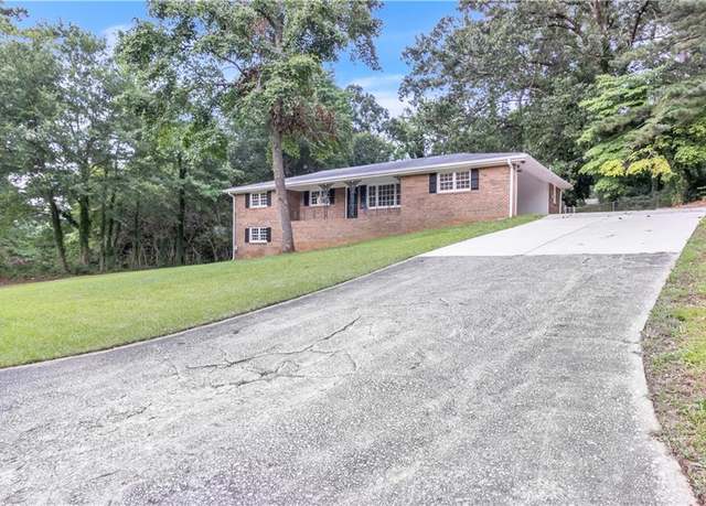 Property at 6243 David Ln SW, Mableton, GA 30126, 3 beds, 2 baths