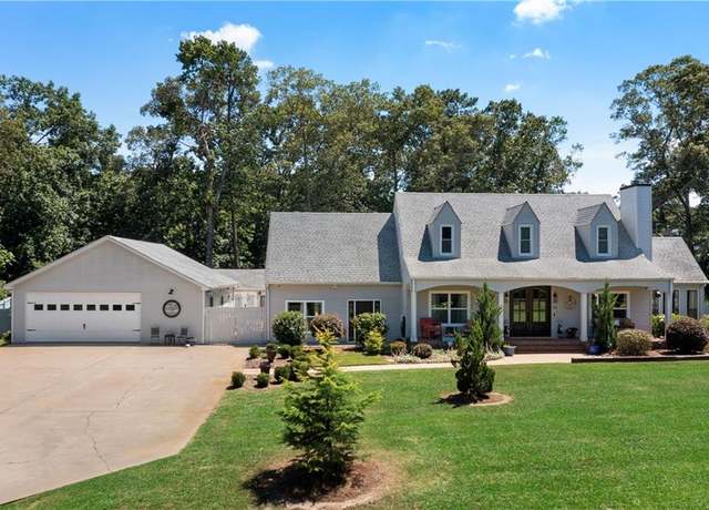 Property at 115 Mission Hills Dr SW, Cartersville, GA 30120, 4 beds, 2.5 baths