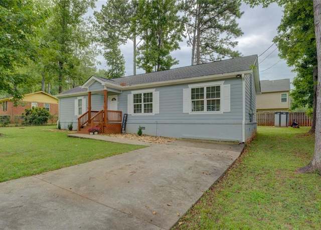 Property at 359 Oak St, Monticello, GA 31064, 3 beds, 2 baths