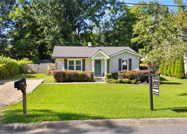 Property at 1060 Mclinden Ave SE, Smyrna, GA 30080, 4 beds, 3 baths