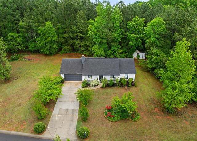 Property at 415 Southridge Rd, Winder, GA 30680, 3 beds, 2 baths