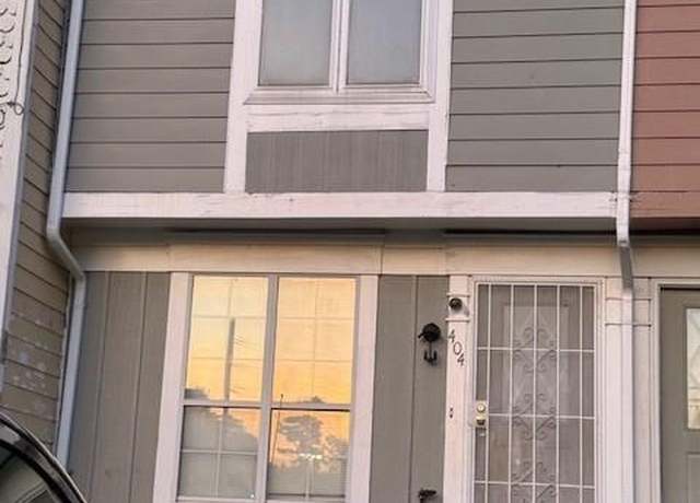 Property at 404 Prince Of Wales, Stone Mountain, GA 30083, 2 beds, 1.5 baths