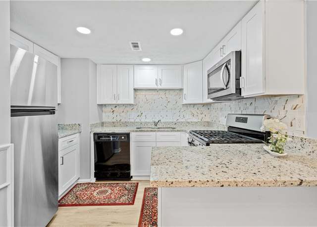 Property at 1707 Cotton Patch Ln, Alpharetta, GA 30004, 3 beds, 2 baths