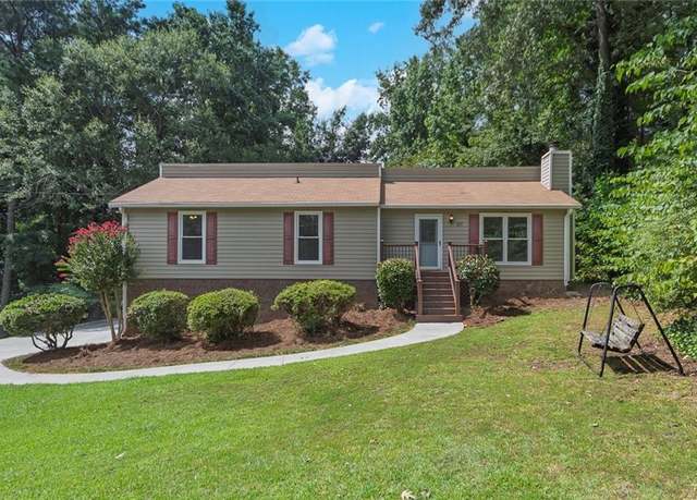 Property at 307 Summer Ct, Woodstock, GA 30188, 4 beds, 2 baths