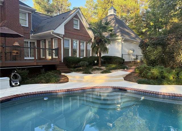 Property at 3320 Donegal Way, Snellville, GA 30039, 4 beds, 3 baths