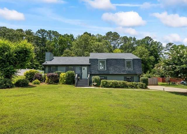 Property at 110 Village Ct, Woodstock, GA 30188, 3 beds, 2 baths