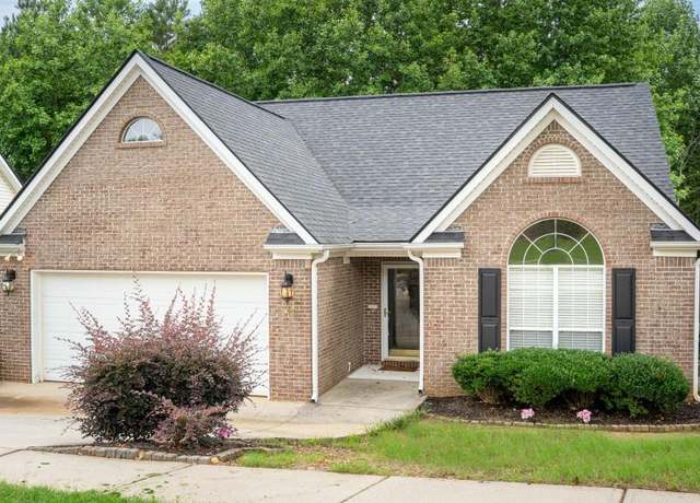 Property at 21 Riva Ridge Ln, Newnan, GA 30263, 3 beds, 2 baths