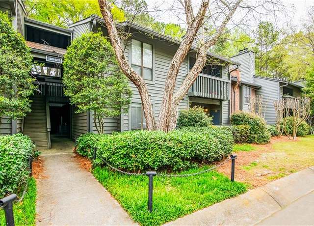 Property at 1207 Mcclelen Way, Decatur, GA 30033, 2 beds, 2 baths