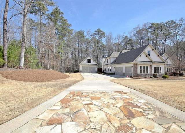 Property at 209 Wynnward Way, Sharpsburg, GA 30277, 4 beds, 4.5 baths