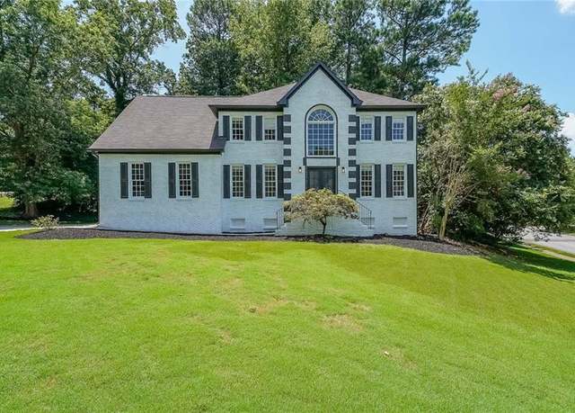 Property at 2130 Federal Rd, Roswell, GA 30075, 4 beds, 2.5 baths