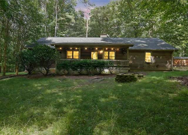 Property at 6896 Heardsville Rd, Cumming, GA 30028, 4 beds, 3 baths