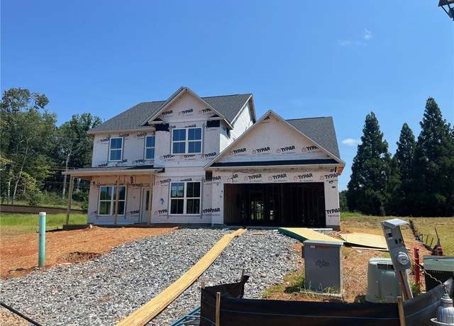 Property at 4905 Rosarian Dr, Cumming, GA 30040, 5 beds, 4.5 baths