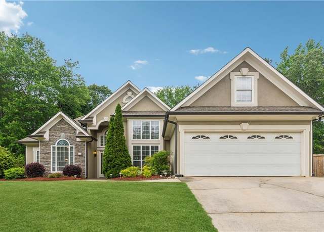 Property at 1020 Regency Dr, Acworth, GA 30102, 3 beds, 2 baths