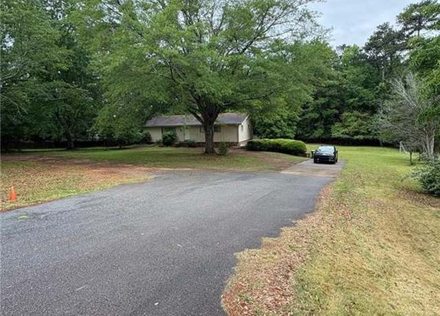 Property at 4897 Lou Ivy Rd, Peachtree Corners, GA 30096, 3 beds, 2 baths