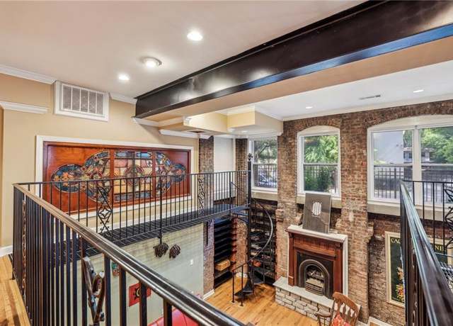 Property at 685 Argonne Ave NE #15, Atlanta, GA 30308, 2 beds, 2 baths
