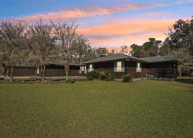 Property at 325A White Oak Pl, Woodbine, GA 31569, 4 beds, 3 baths