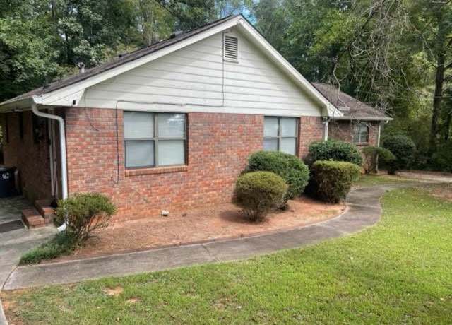 Property at 3008 Dale Ct, Snellville, GA 30078, 4 beds, 2 baths